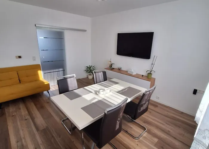 Modernes 3-zimmer-apartment Mit Top-anbindung In Apartment Wuppertal